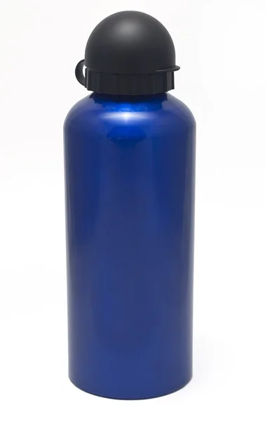 Изолированный синий термос — стоковое фото