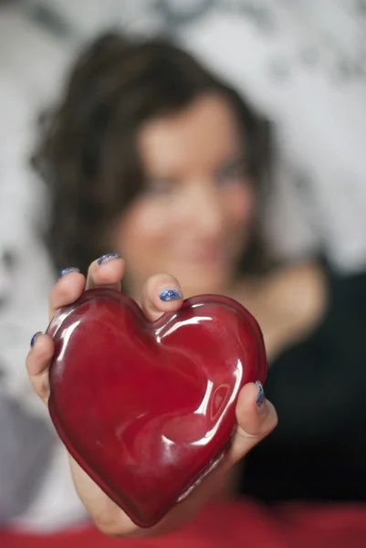 Srdce v ruce — Stock fotografie