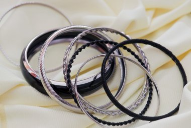 pila de pasta espagueti integral seco.