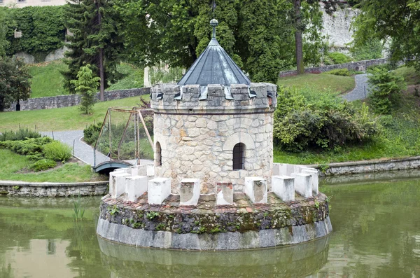 Torretta nel lago — Foto Stock