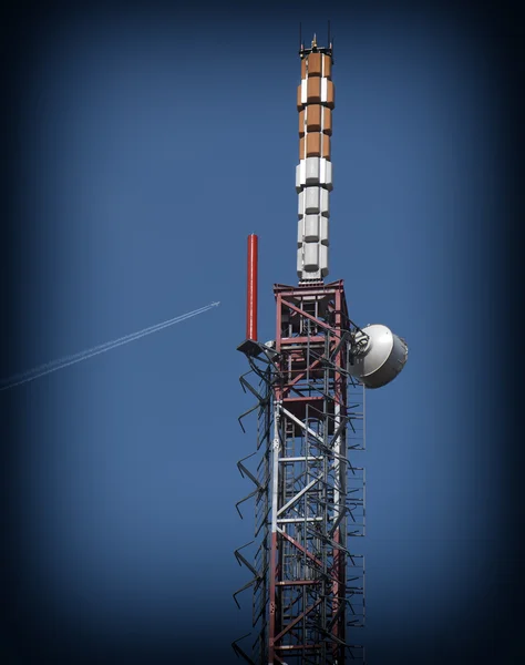 Antennák és a repülőgép — Stock Fotó