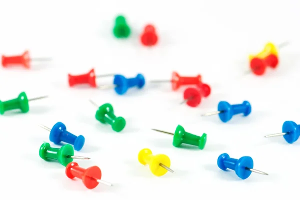 Kleurrijke office push pins — Stockfoto