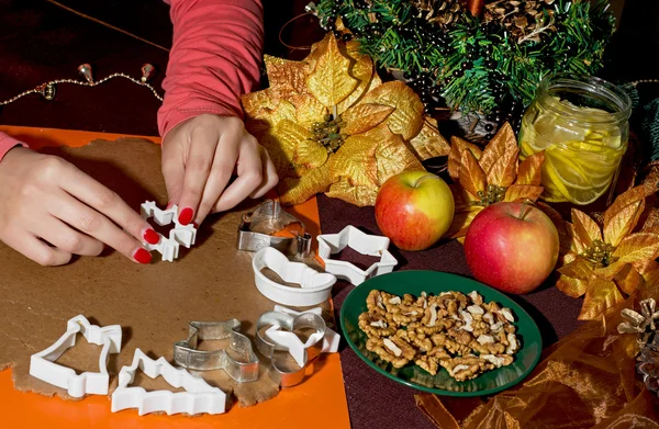 Preparation gingerbread christmas cookies — Stock Photo, Image