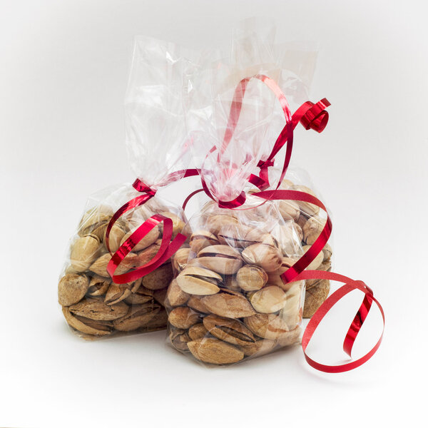 Pistachios in mini bags with red bows