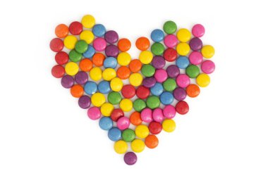 kalp renkli smarties yaptı