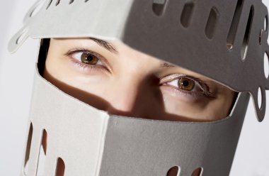 kadın baş knight's kask ile