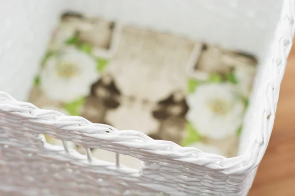 흰 고리 버들 세공 바구니 — 스톡 사진