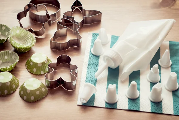 Boru torba çerez kesici ve bardak cupcakes için ayarla