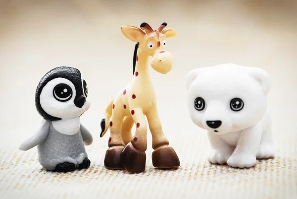 Trois figurines de jouets en plastique — Photo