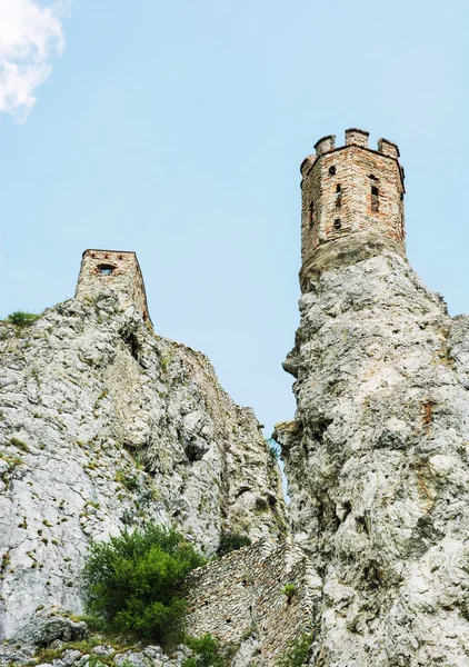 Maiden tower av devin slott, Slovakien — Stockfoto