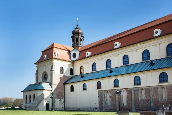 Basilique de Saint Cyrille et Méthode dans le village de Velehrad — Photo