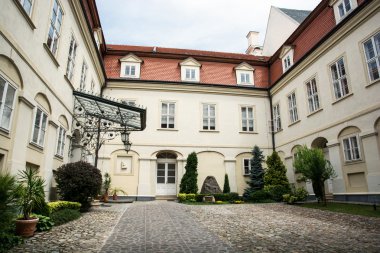 Nitra kale avlu