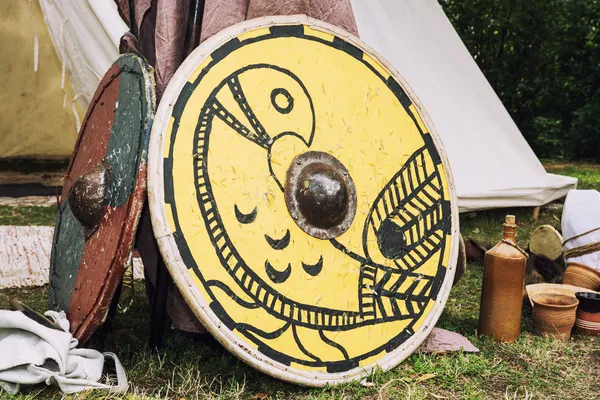 Shields of ancient warriors — Stock Photo, Image