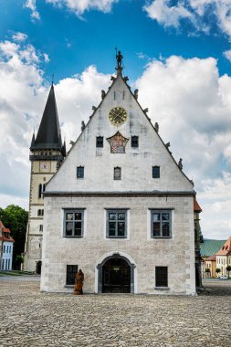 Aziz Giles Bazilikası ve Eski Belediye Binası, Bardejov, Slovakya Cumhuriyeti. Dini mimari. Seyahat hedefi.