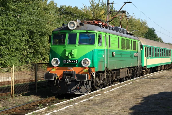 Treno in stazione — Foto Stock