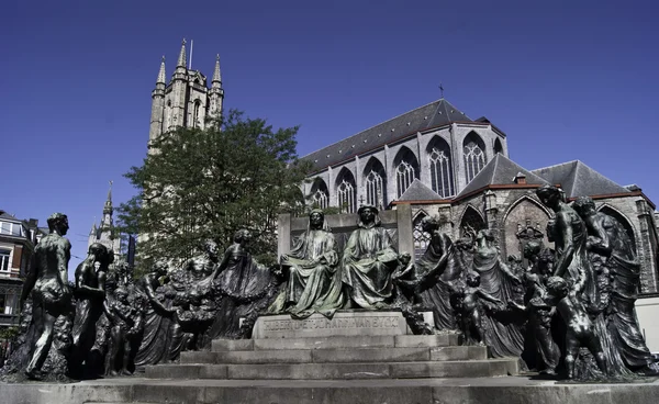 Memorial till bröderna jan och hubert van eyck — Stockfoto