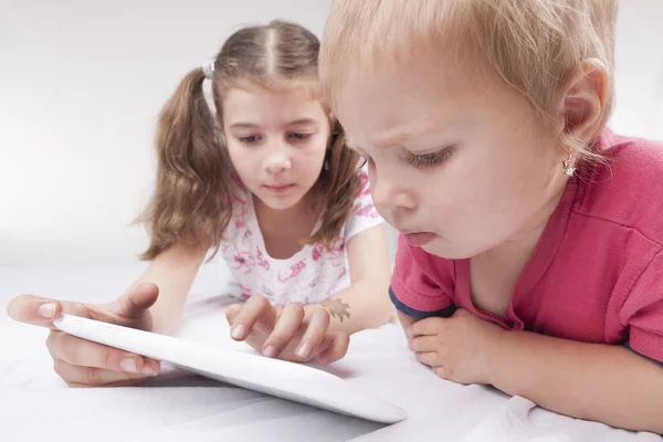 Ragazze con tablet — Foto Stock