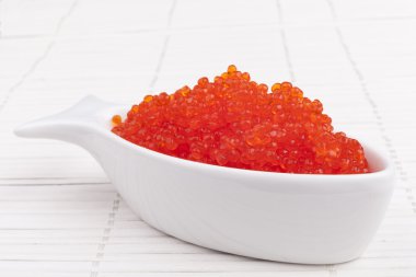 Beyaz Üzerine Balık