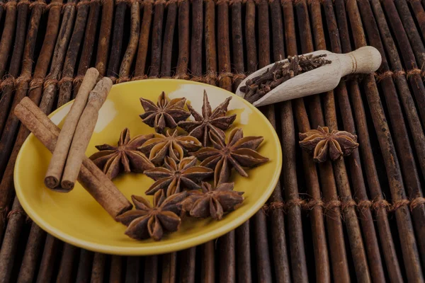 Estrelas no amarelo — Fotografia de Stock