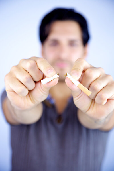 Человек бросить курить бросить дурную привычку
