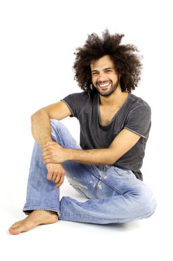 mutlu oturma serin adam gülümseyen izole