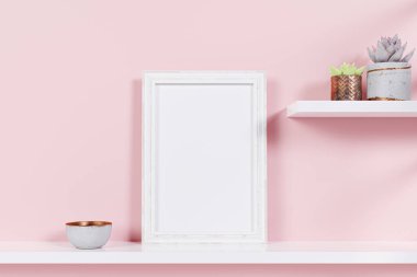 Beyaz bir raftaki bir resim çerçevesinin 3D çizimi.