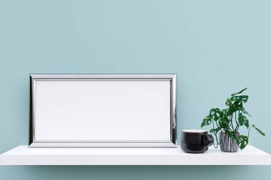 Kapalı bitki arka planlı bir resim çerçevesi. 3d resimlendirme.