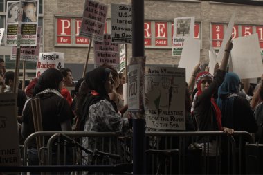 Yahudi öfke Filistin'deki Siyonist saldırıları protesto