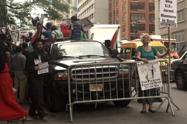 Yahudi öfke Filistin'deki Siyonist saldırıları protesto