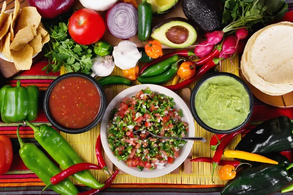 Traditionele Mexicaanse salsas — Stockfoto