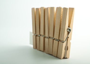 ahşap elbise mandalları