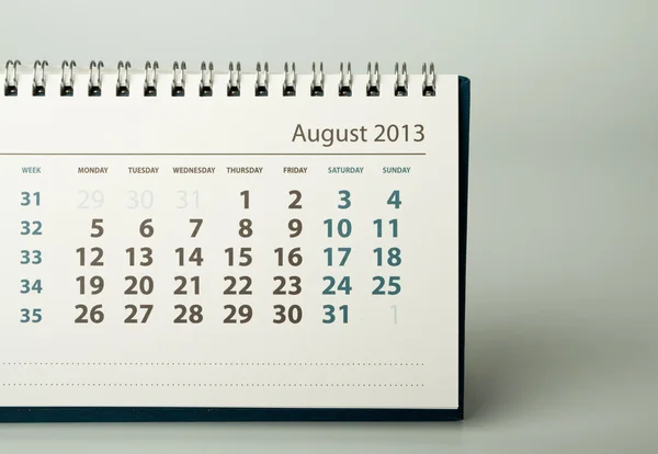 2013 年のカレンダー。8 月 — ストック写真