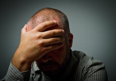 keder. düşüncelerin erkekte.