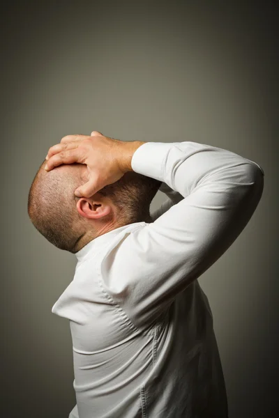 Verdriet. man in gedachten. — Stockfoto