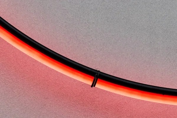 Detalj Neonring Element Rosa Neon Cirkel Den Grå Väggen Bakgrund — Stockfoto