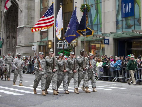 St. Patrick's Day Parade NewYork 2013 — Stockfoto