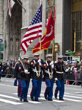 St Patrick'ın günü yürüyüşü