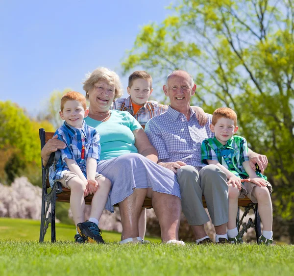 Großeltern — Stockfoto