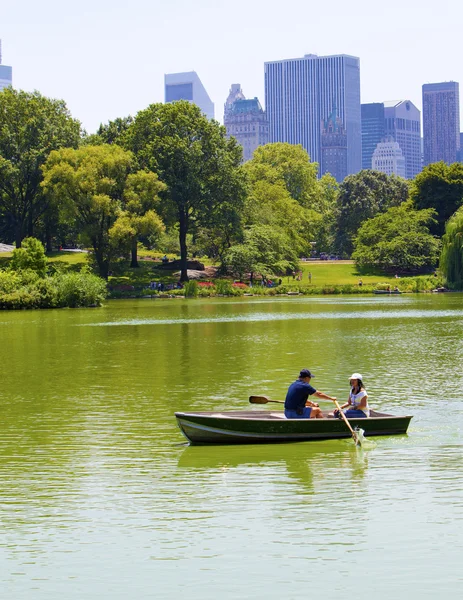 Central park jezero — Stock fotografie