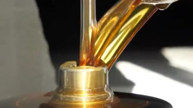 Kesme metal modern işleme teknolojisi.