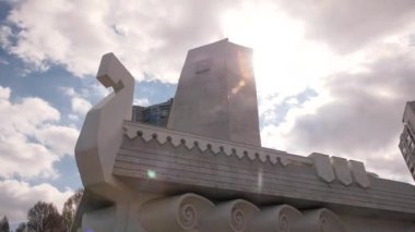 Güneş ışınlarının monumet LADYA üzerindeki zamanlaması, Samara