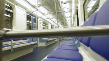 Metro boş metro vagonunun manzarası