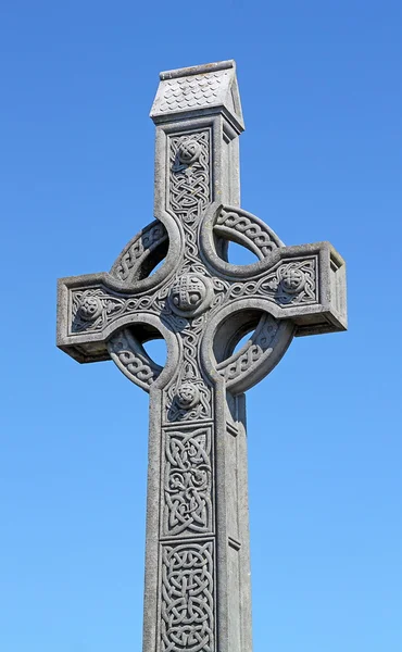 Celtic cross on a blue sky — Stock Photo, Image