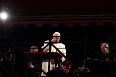 Papa francis ı istasyonları haç iyi Cuma günü sırasında