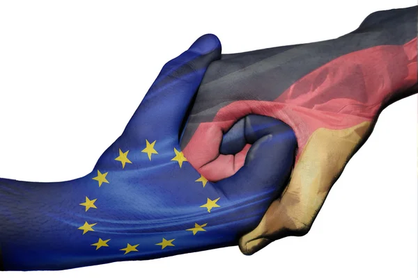 Aperto de mão entre a União Europeia e a Alemanha — Fotografia de Stock