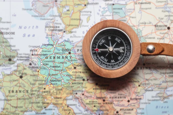 Reiseziel Deutschland, Karte mit Kompass — Stockfoto