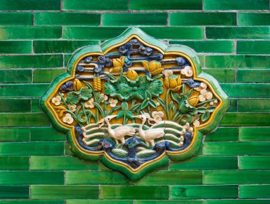 Çince yeşil sırlı çini