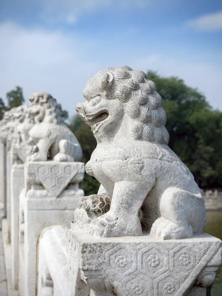 Marmor lion i Peking, Kina — Stockfoto