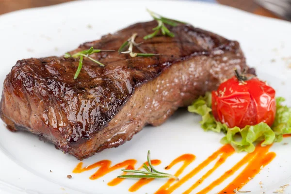 Carne de solomillo a la parrilla — Foto de Stock