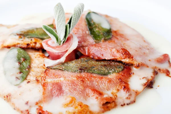 Saltimbocca (Salt — Stock Photo, Image